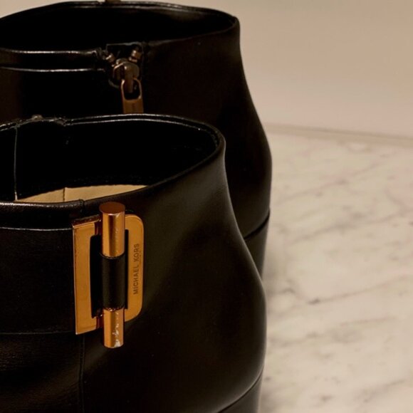 Michael Kors ‘Gloria’ Leather boots - Picture 4 of 9